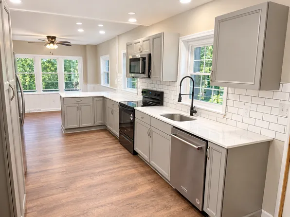 805 Sackettsford Rd, Ivyland, PA 18974