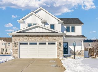 412 Newhaven Ln, Savoy, IL 61874