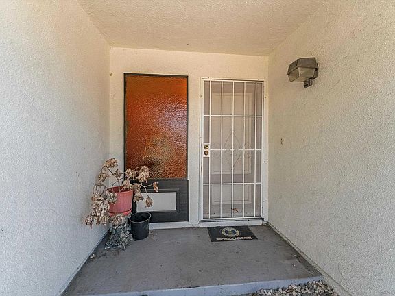 4th image of 366 Lausanne Dr