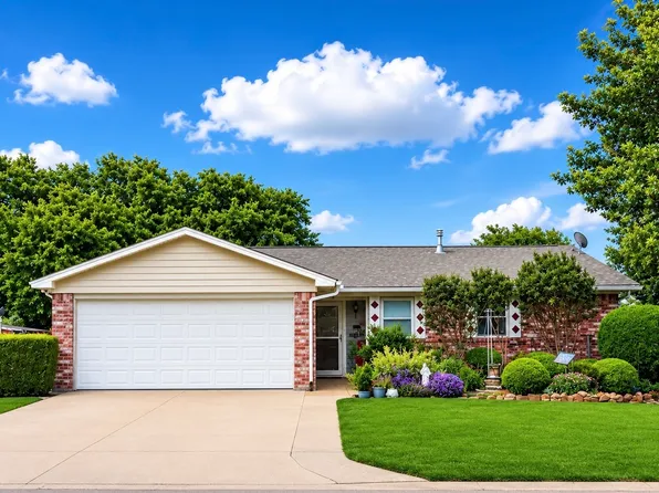 604 S Kate St, White Settlement, TX 76108