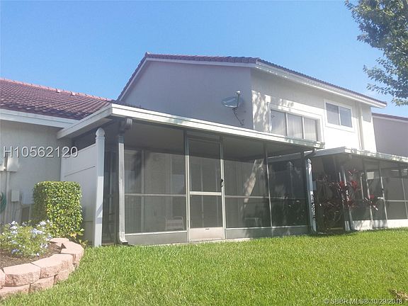 4th image of 7480 Pinewalk Dr S #89-19