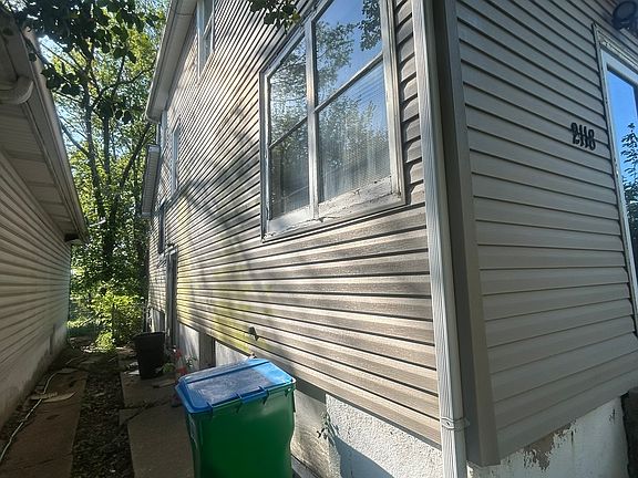 3rd image of 2118 Rose Bud Ave
