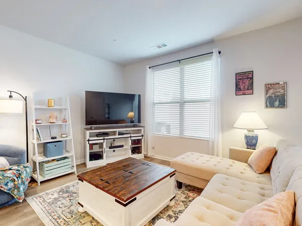 122 Champions Ln, Ashland City, TN 37015