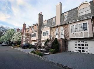 150 Stonegate Trl, Cresskill, NJ 07626