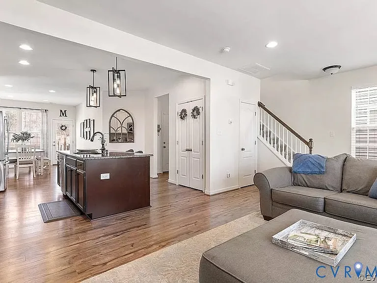 16913 Thornapple Run — Photo 8