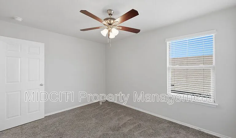 1134 Renee St — Photo 19