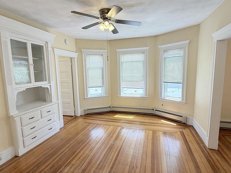 1st image of 120 Willis Ave