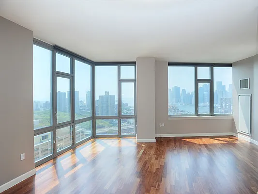 Sold by Sotheby's International Realty | media 7
