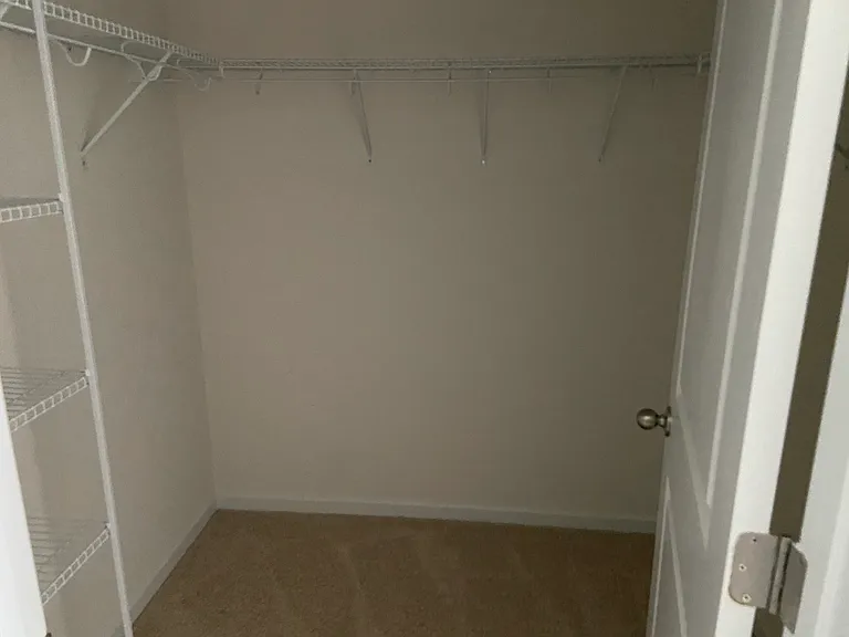 1251 Middlecrest Dr — Photo 14