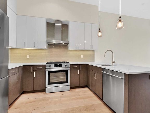 2nd image of 2633 28th St #2A