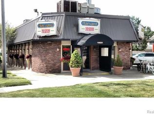16624 Mack Ave, Grosse Pointe Park, MI 48230
