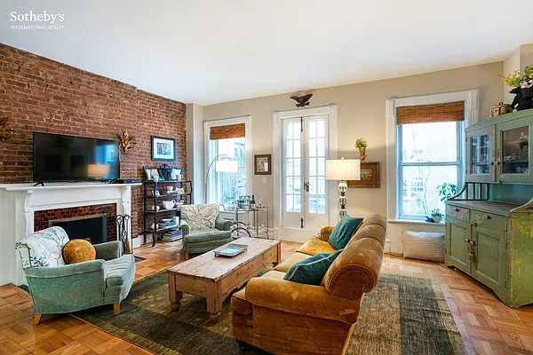 Rented by Sotheby's International Realty | media 26