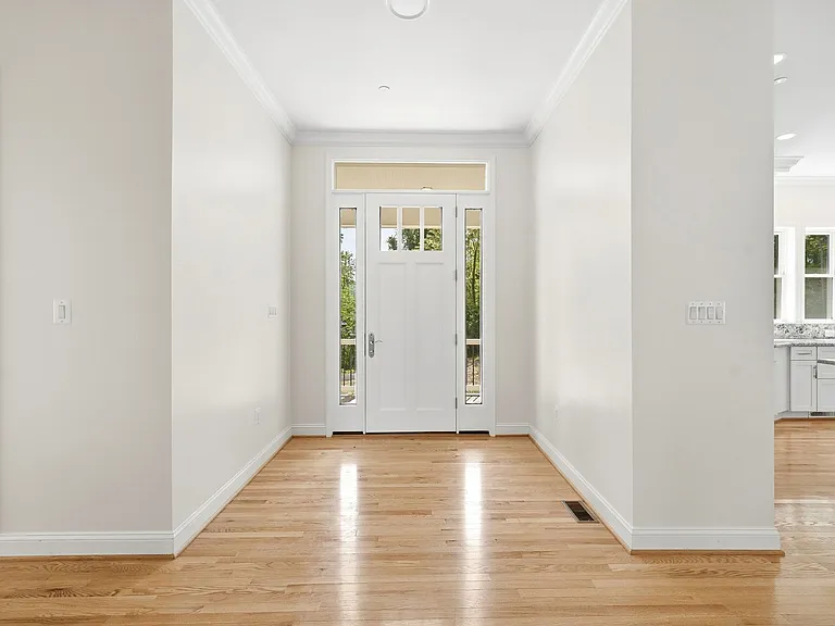 5116 Shore Dr — Photo 32