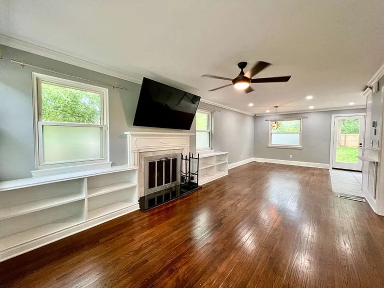 3500 Mathis Dr — Photo 4