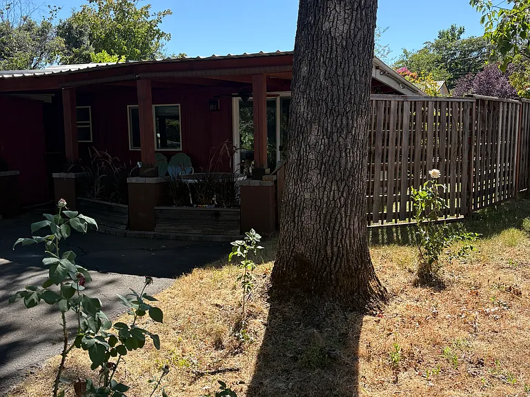 280 Marshall Way — Photo 13