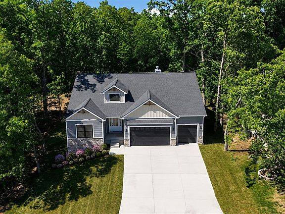 2nd image of 32060 N Fairway Dr