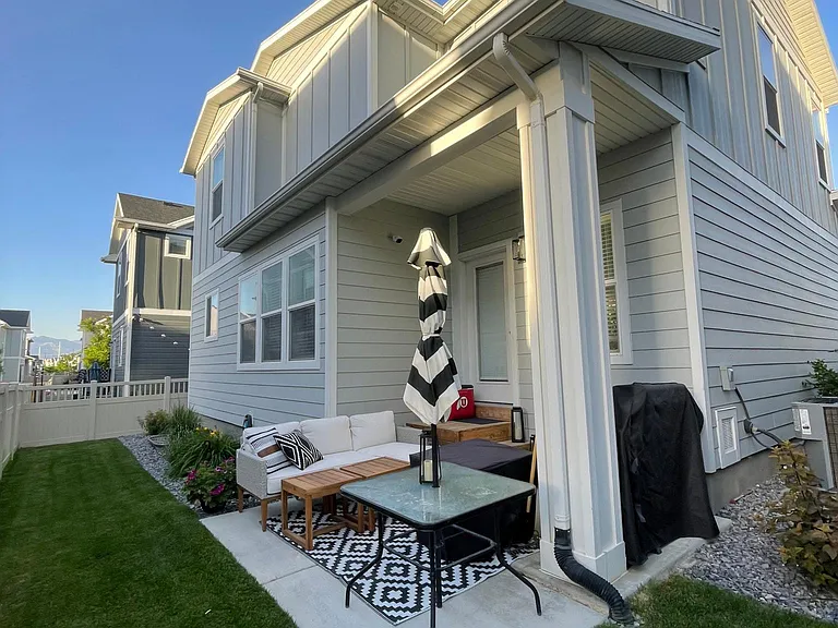 15224 S Cutlass Ct — Photo 2