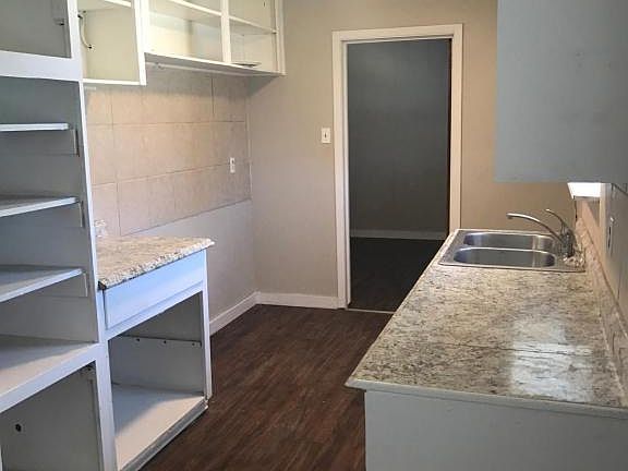 5th image of 106 Prather Dr