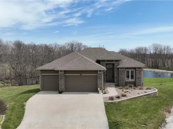 19455 Tomahawk Ln, Saint Joseph, MO 64505