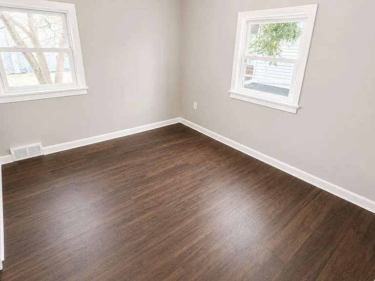 2220 Brunswick Ave — Photo 13