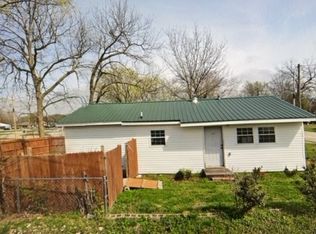 310 S Mitchell Ave, Lincoln, AR 72744