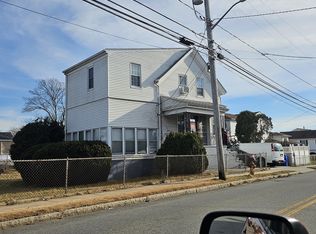 250 Laurel St, Fall River, MA 02724