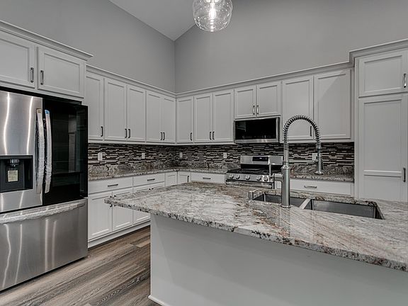 4th image of 8189 Enchanted Dr