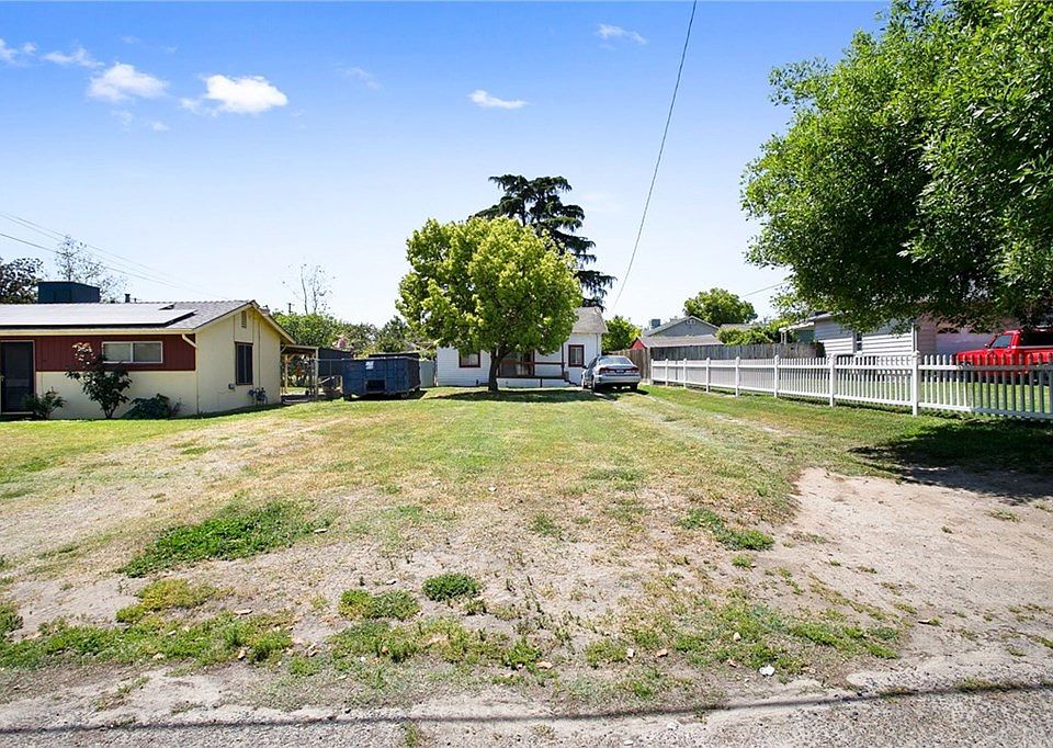 2nd image of 1542 Fir Ave
