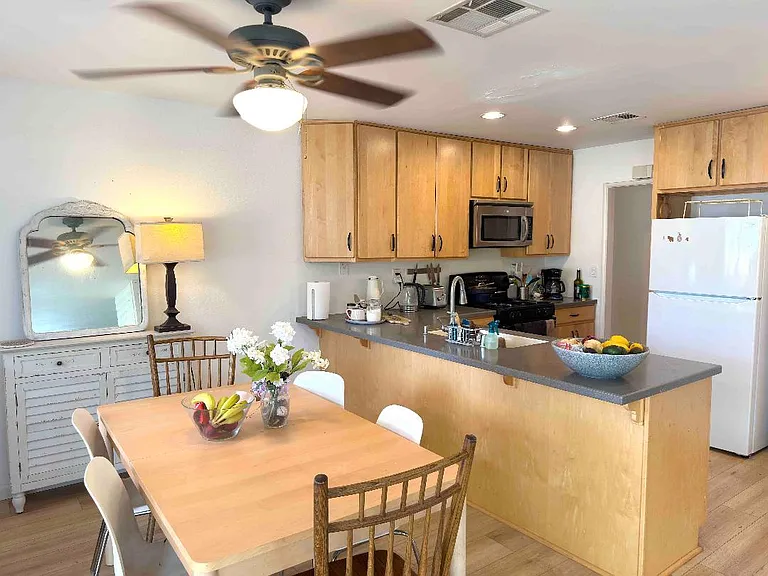 406 Crestview Dr — Photo 4