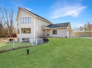 4805 Schneider Dr, Oregon, WI 53575