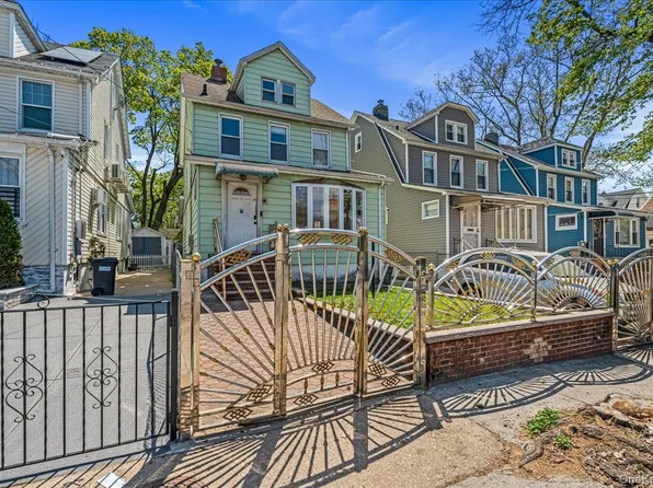 19708 115th Avenue, Saint Albans, NY 11412