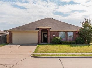 516 Bretts Way, Burleson, TX 76028