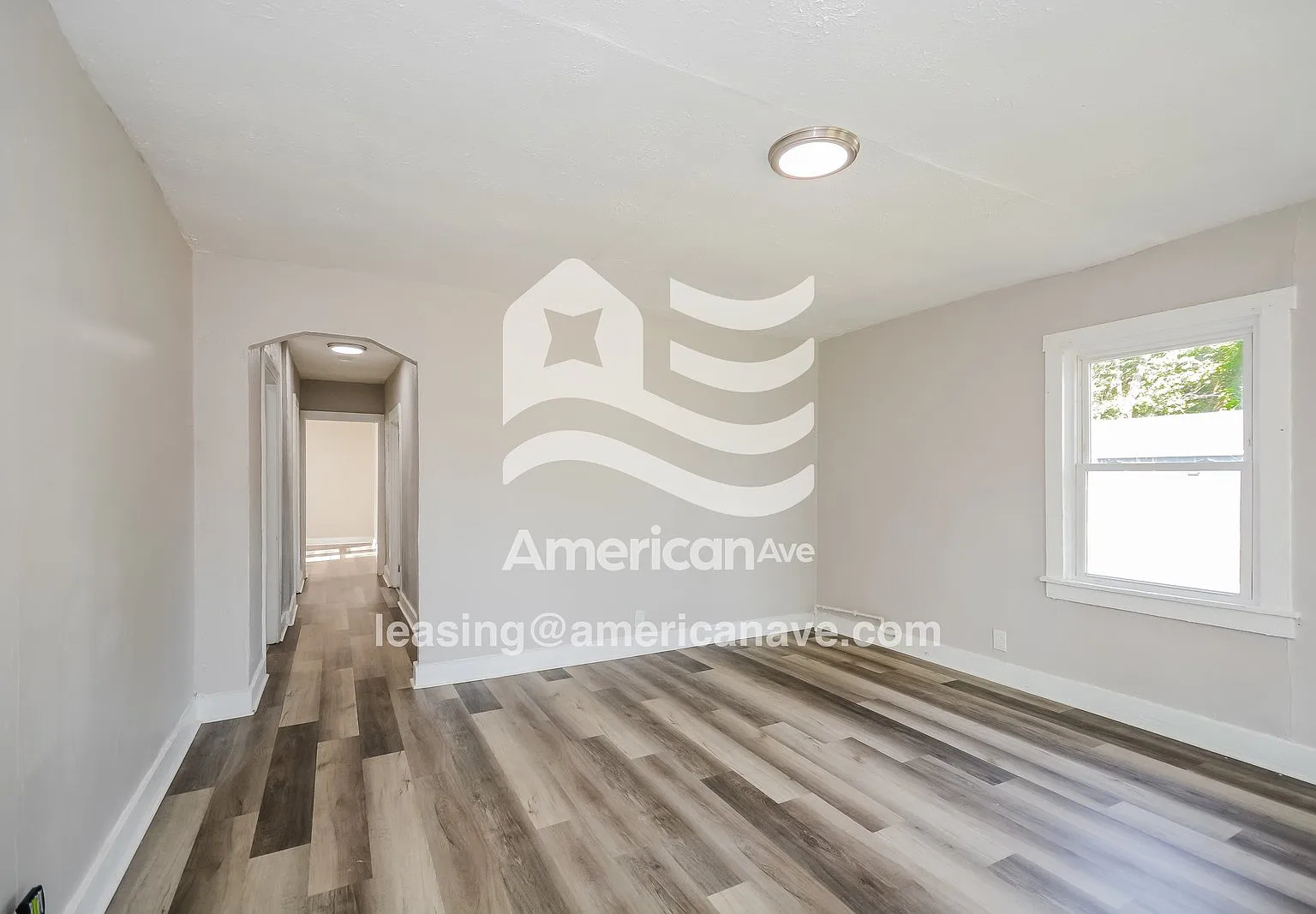 3 bed, 1.0 bath, 1176 sqft, $882 — Photo 4