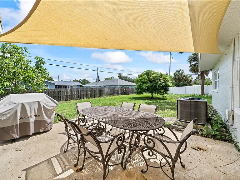 1610 Glen Haven Dr — Photo 30