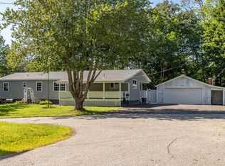 12 Gould St, Camden, ME 04843