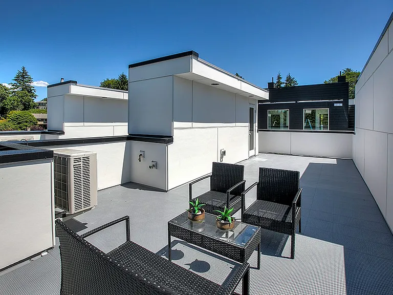 5054 Sand Point Way NE — Photo 16