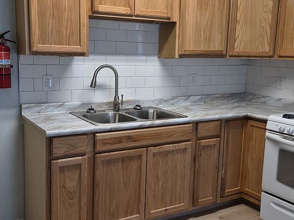 4th image of 13 Owego St