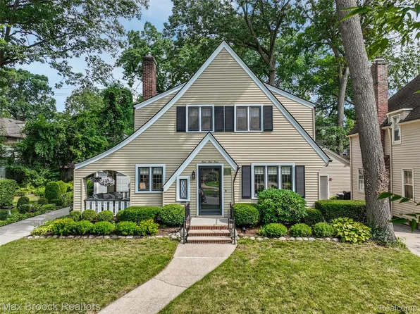 454 W Oakridge St, Ferndale, MI 48220