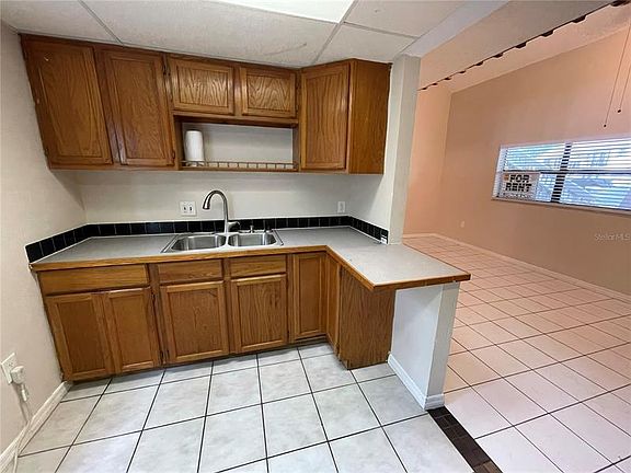 5th image of 2134 Bradford St #408