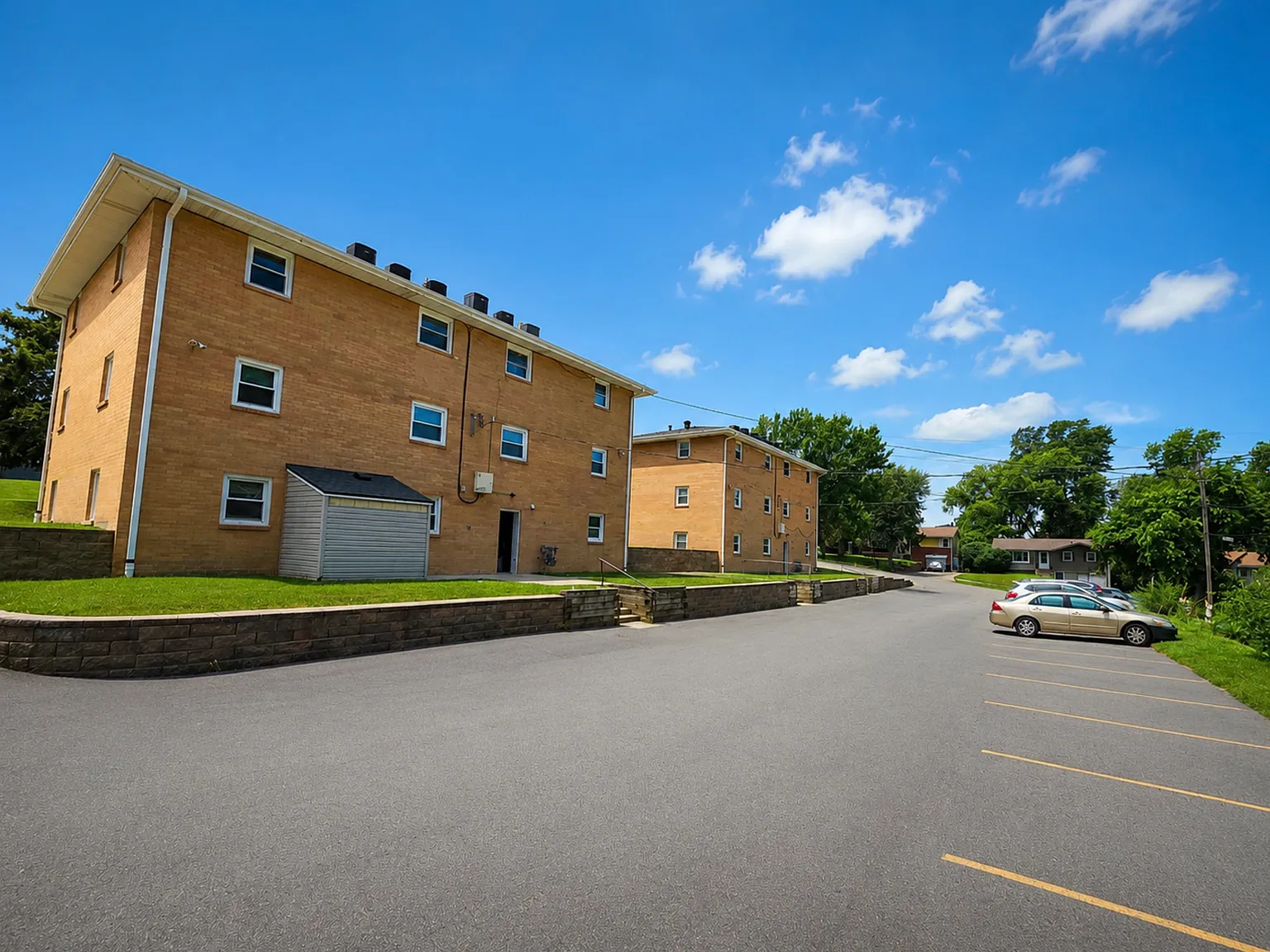 Harrison Place Apartments — Photo 4