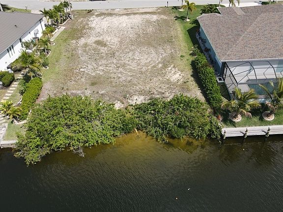 3rd image of 308 NW 38th Pl