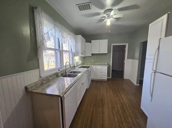 311 2nd Ave S, Lewistown, MT 59457