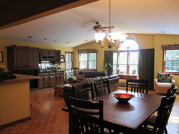 3rd image of 50 Buena Vista Ter