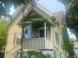 1547 N Astor St, Milwaukee, WI 53202