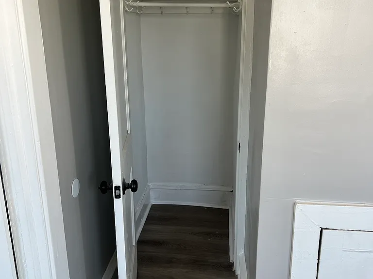 202-206 Berbro Ave #B — Photo 4