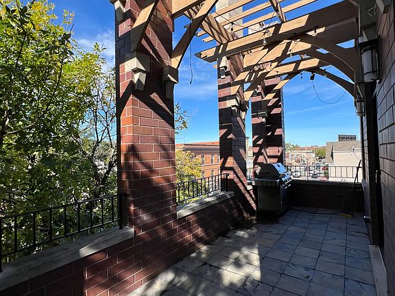 5th image of 3111 N California Ave #3