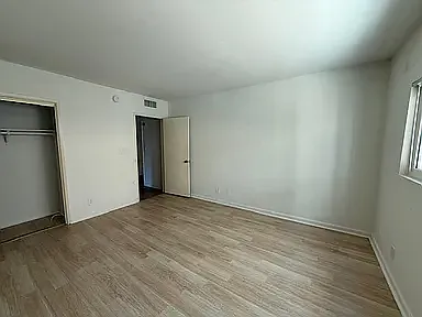 5210 Zelzah Ave. — Photo 10