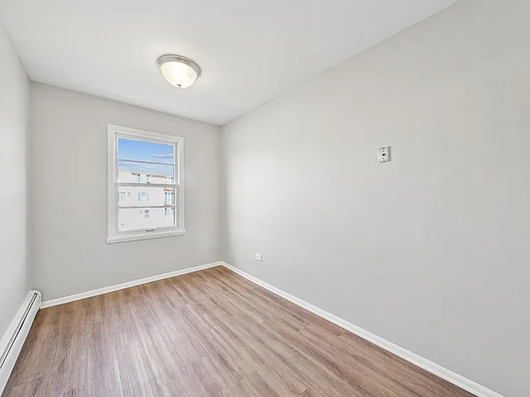 Eden Prairie Apartments — Photo 13