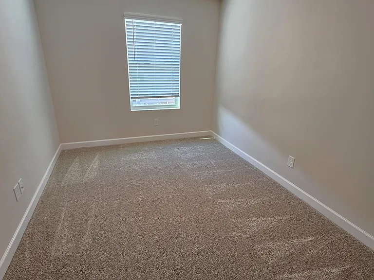 1522 Yellowwood Ct — Photo 15