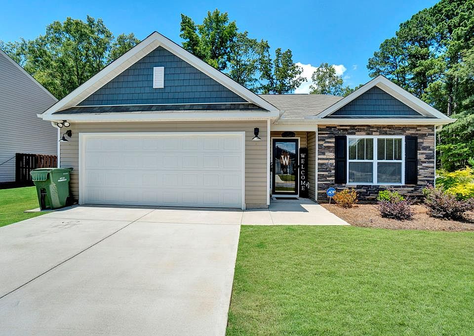 1st image of 102 Antler Creek Ln